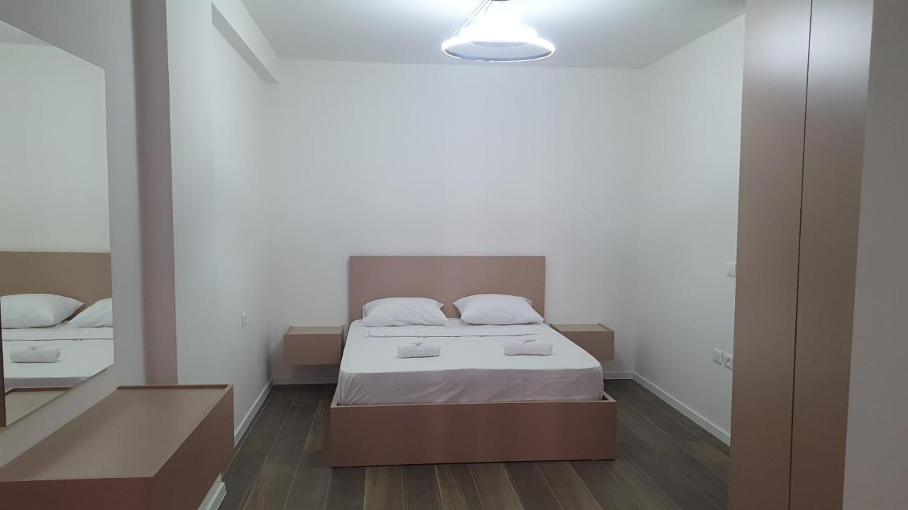 Amelja'S Apartment Shkodër Екстериор снимка