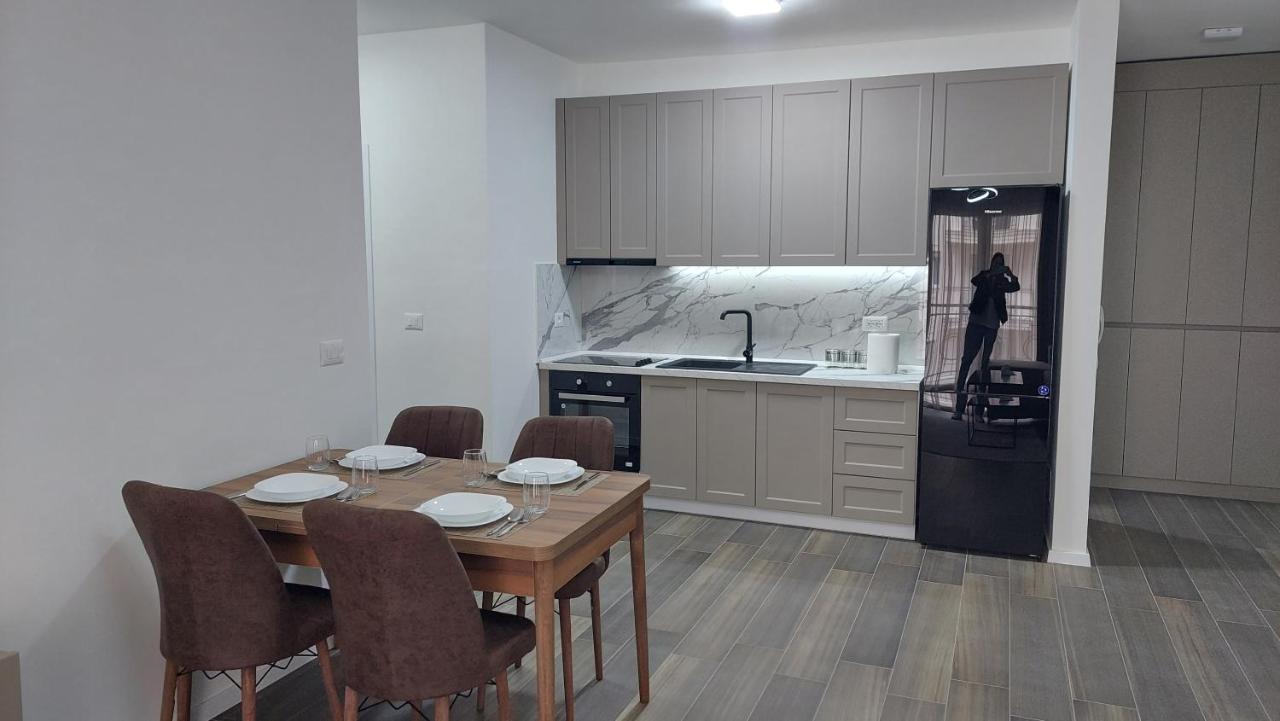 Amelja'S Apartment Shkodër Екстериор снимка